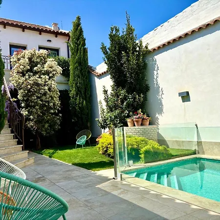 El Patio de los Jazmines-2
